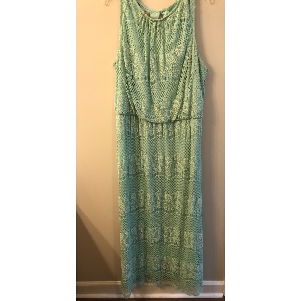 Beautiful mint lace dress